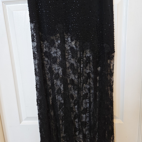 Elegant Jovani Black Lace Beaded Tulle Lace Formal Gown Size 6 Black Tie - Picture 8 of 12